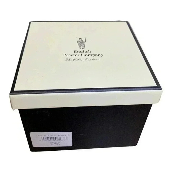 SHEFFIELD ENGLAND | ENGLISH PEWTER SHOT GLASS 1961 Aged To Perfection NEW IN BOX - Picture 2 of 7